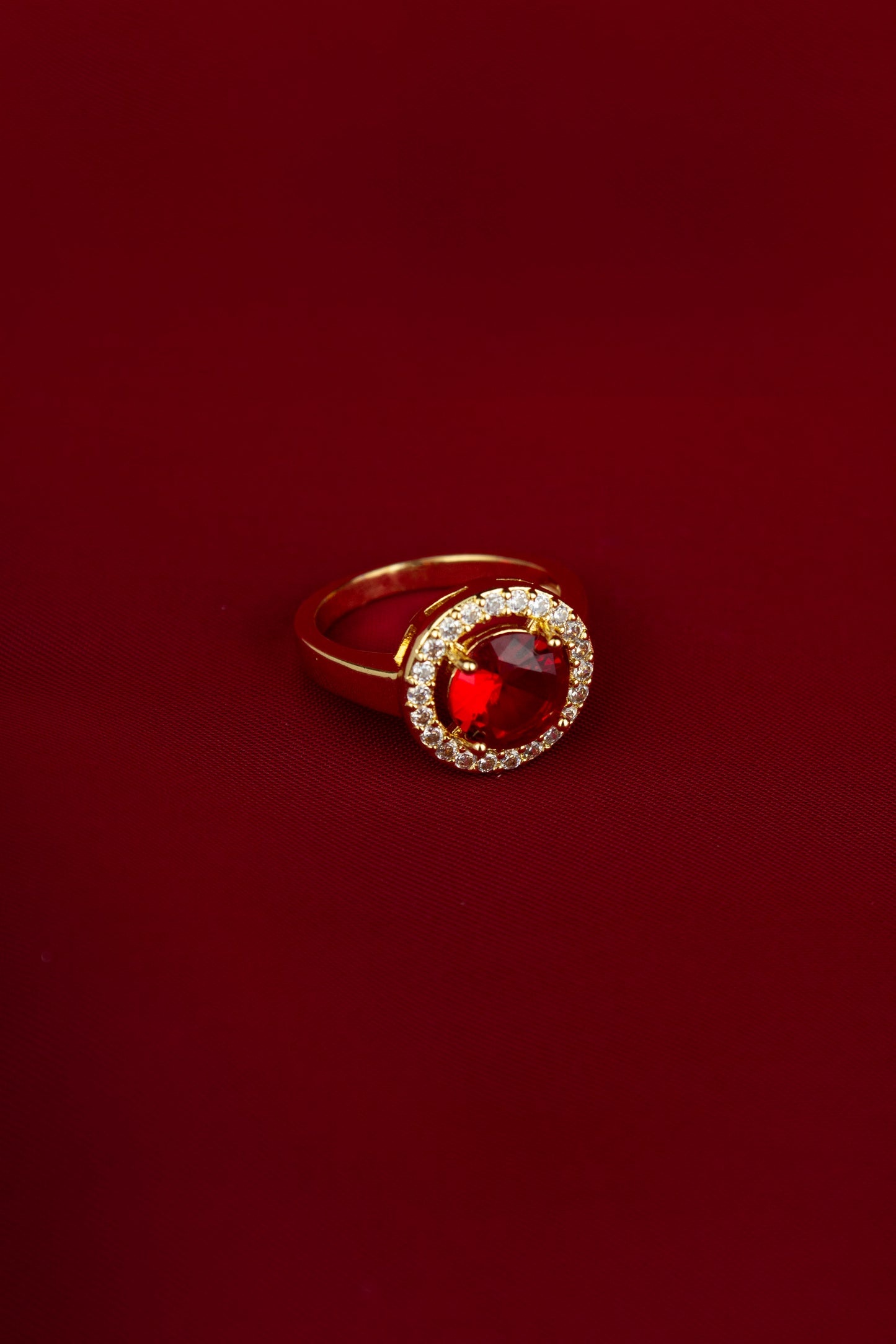 Special Round Ring - Red Diamond - One Carat Gold Plated